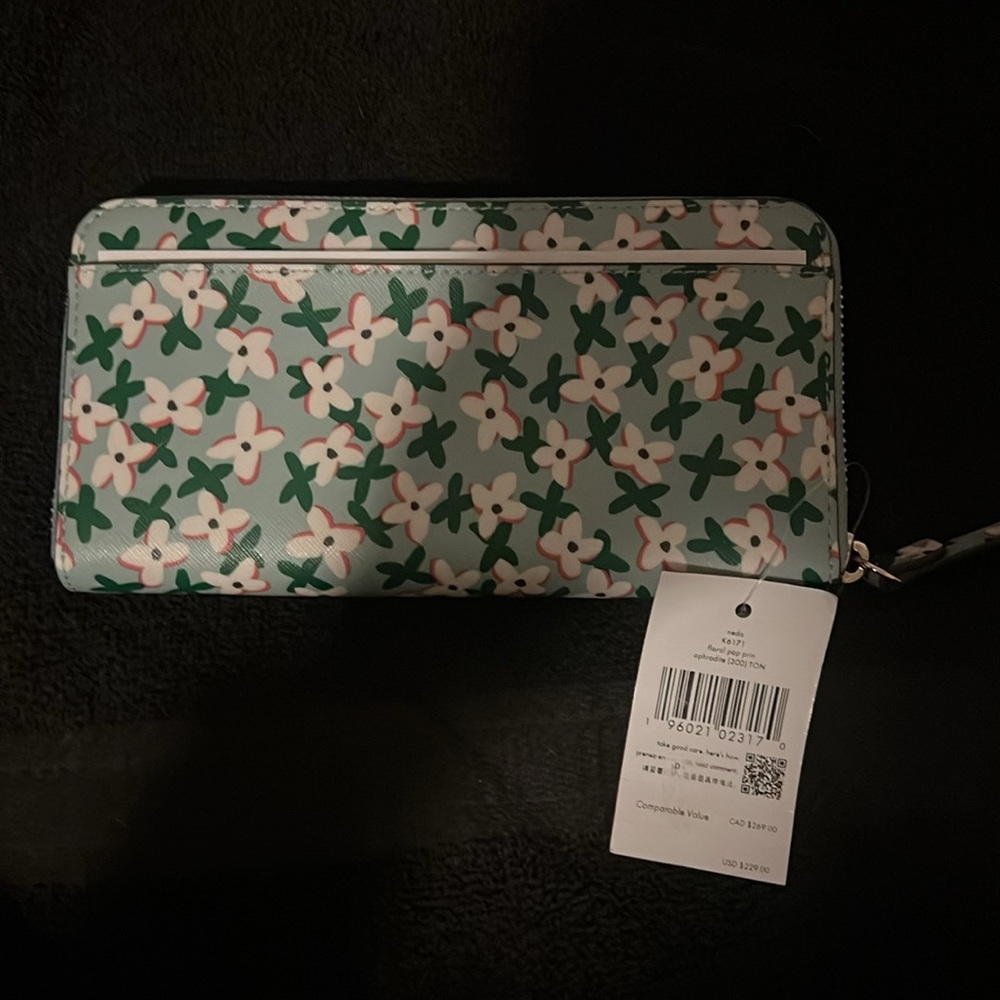 Kate Spade Wallet - Picture 3 of 5
